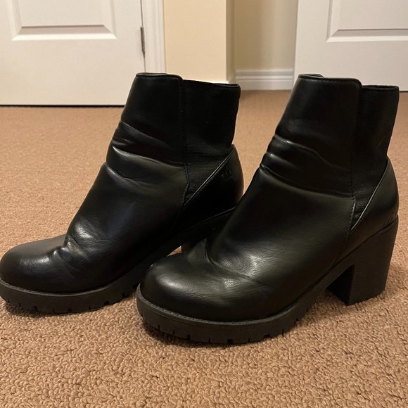 Matt & Nat Montroyal Heeled Boots - Picture 4 of 8